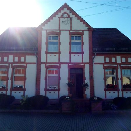 Am Lindenplatz Bed and Breakfast Crinitz Buitenkant foto